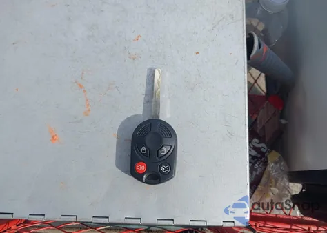 2016 Ford Focus S z USA, uszkodzony, nr VIN 1FADP3E21GL375449